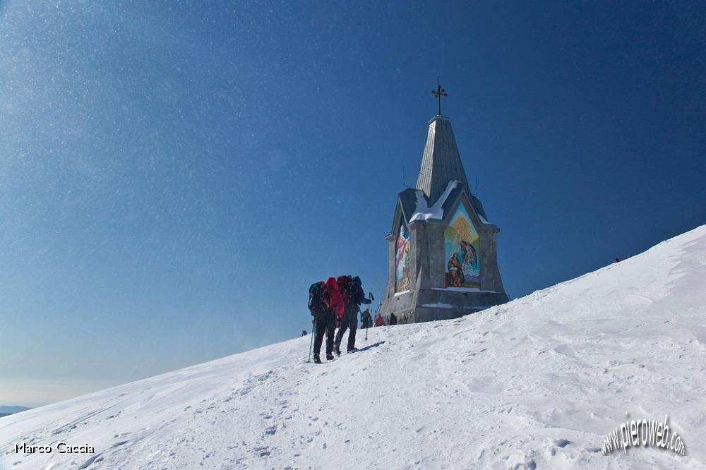 07_Eccoci al monumento del Redentore.jpg